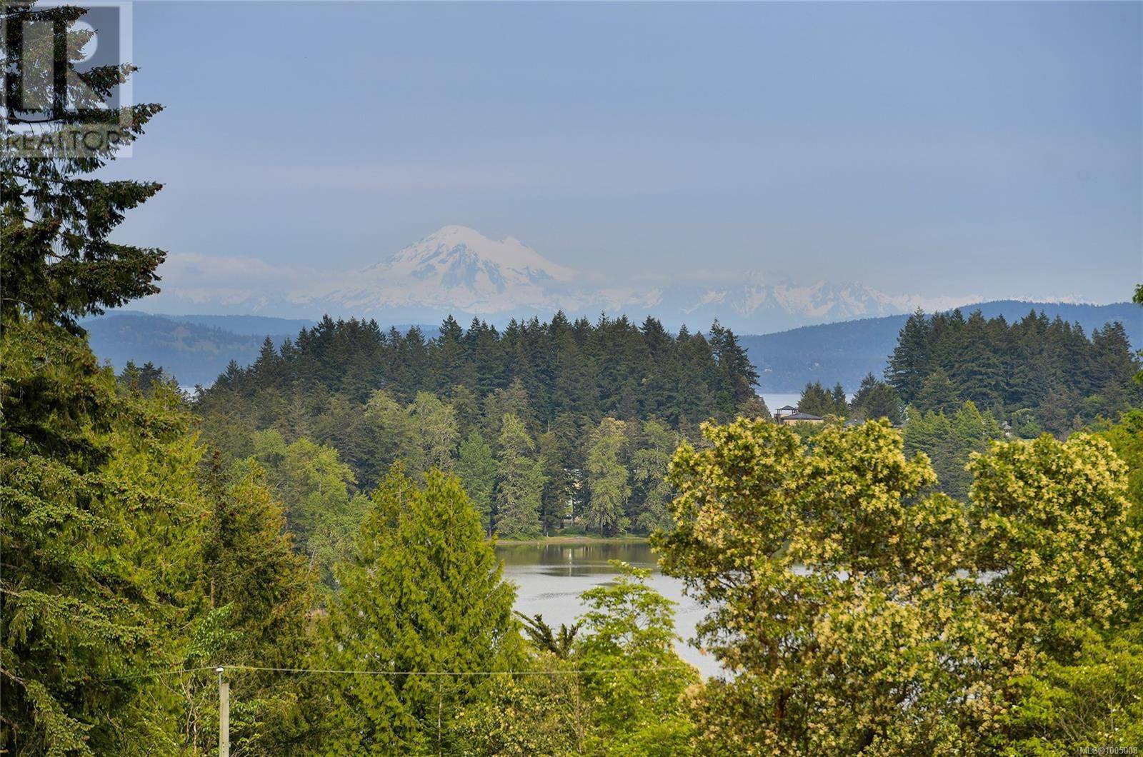 Saanich, BC V9E2A8,547 ELKWOOD Rd