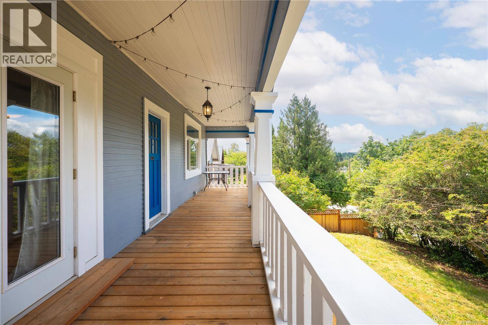 Nanaimo, BC V9R2H2,492 Machleary St
