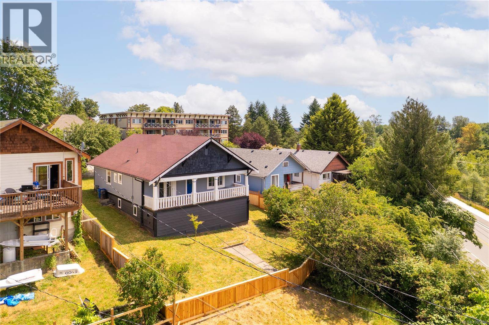 Nanaimo, BC V9R2H2,492 Machleary St