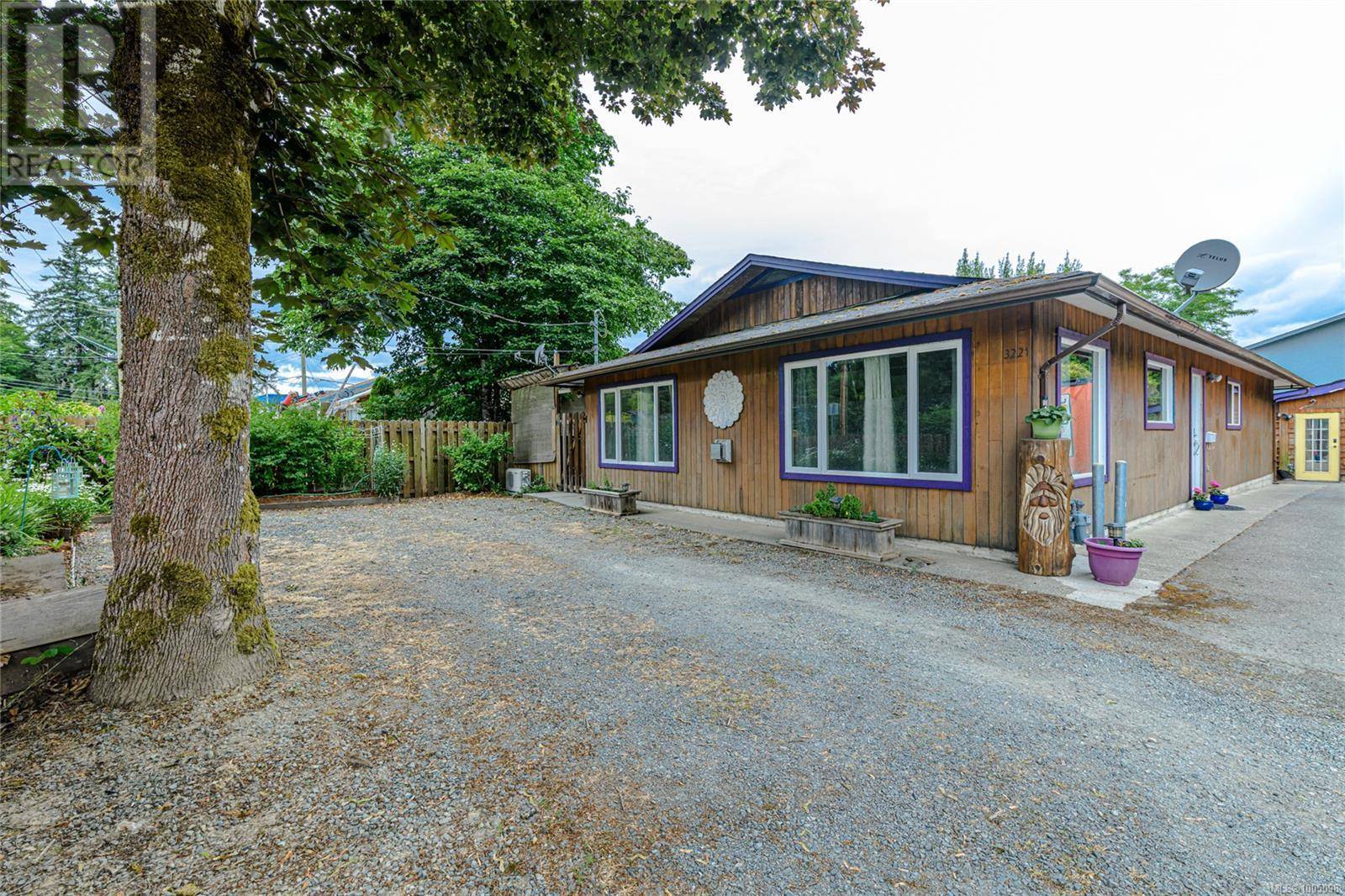 3221 Gibbins Rd, Duncan, BC V9L1G7