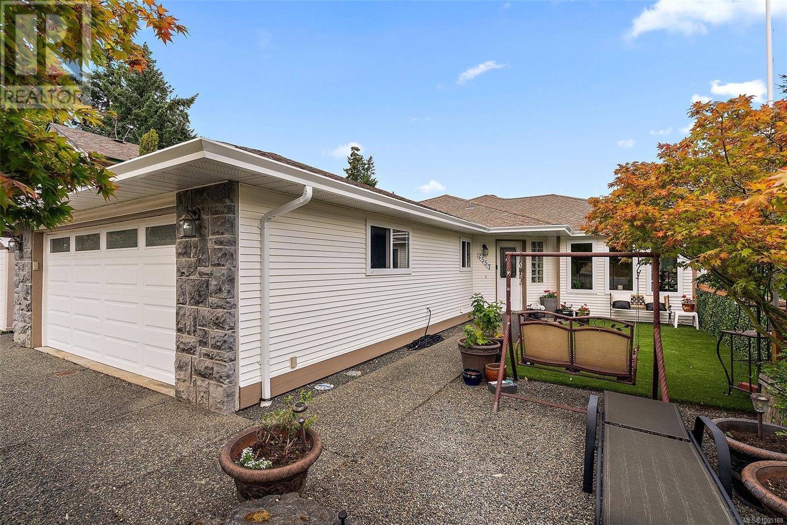 Langford, BC V9B5V3,2557 Buckler Ave