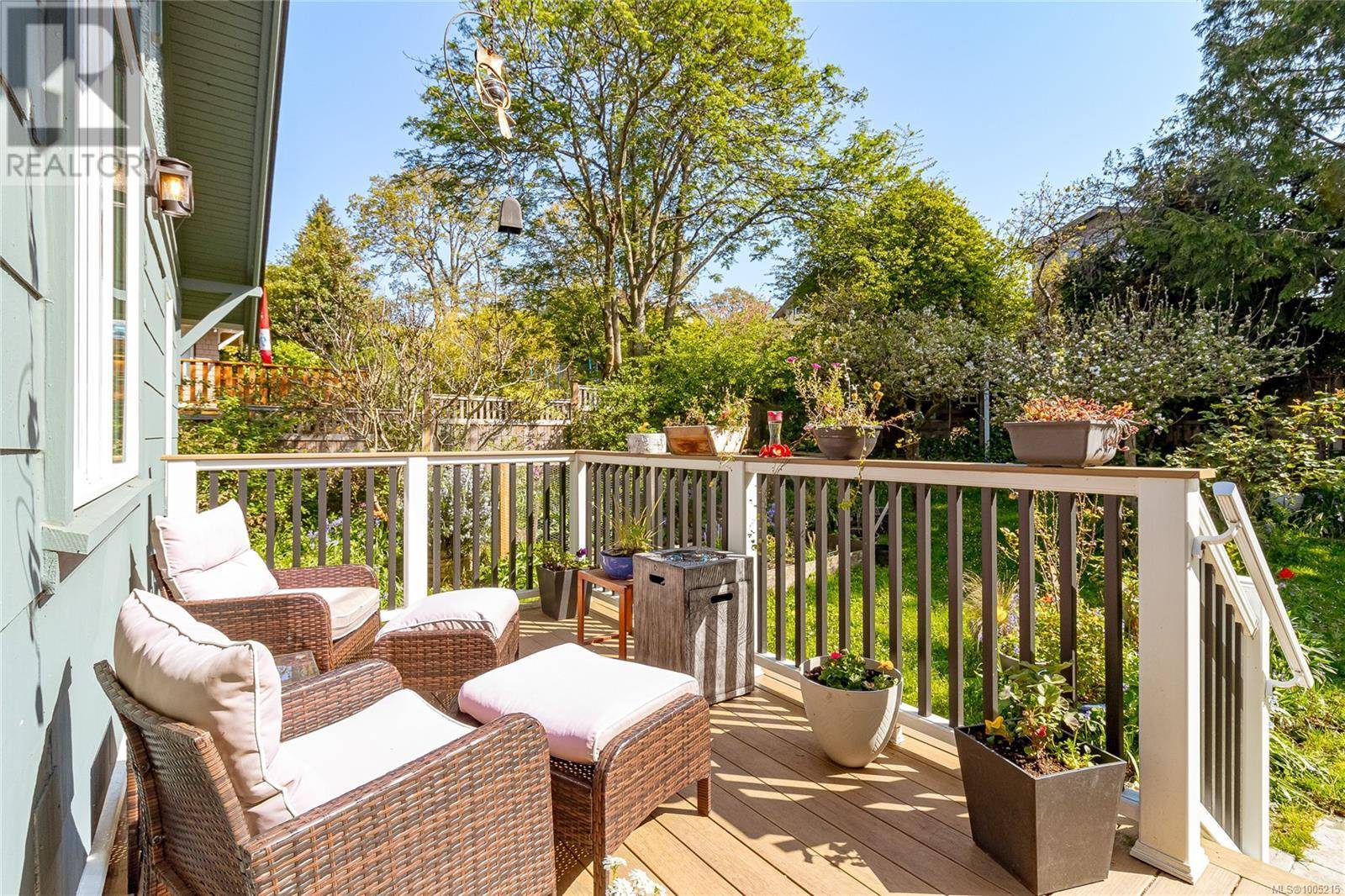 Victoria, BC V8T3Y4,2921 Prior St