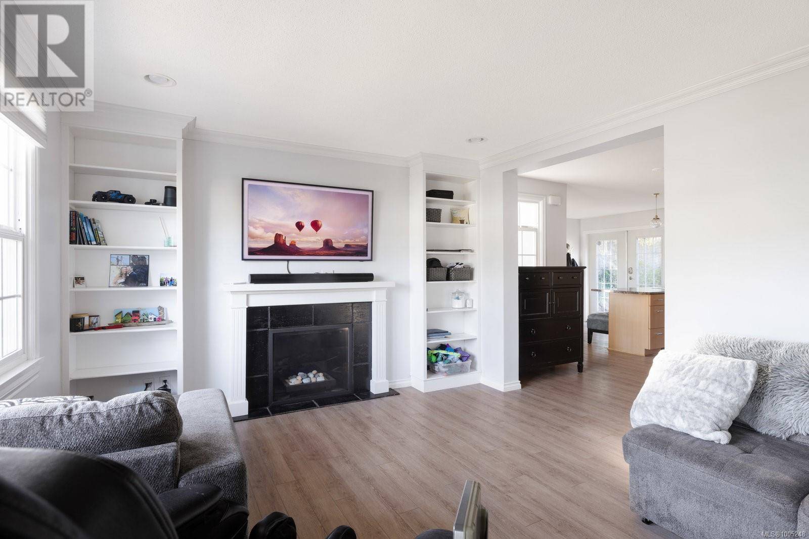 Esquimalt, BC V9A4S8,1227 Lockley Rd