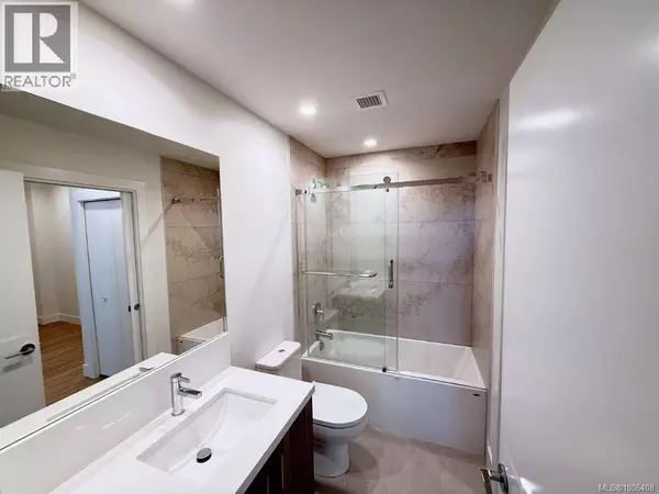Nanaimo, BC V9V1W4,6320 Sentinal DR #106