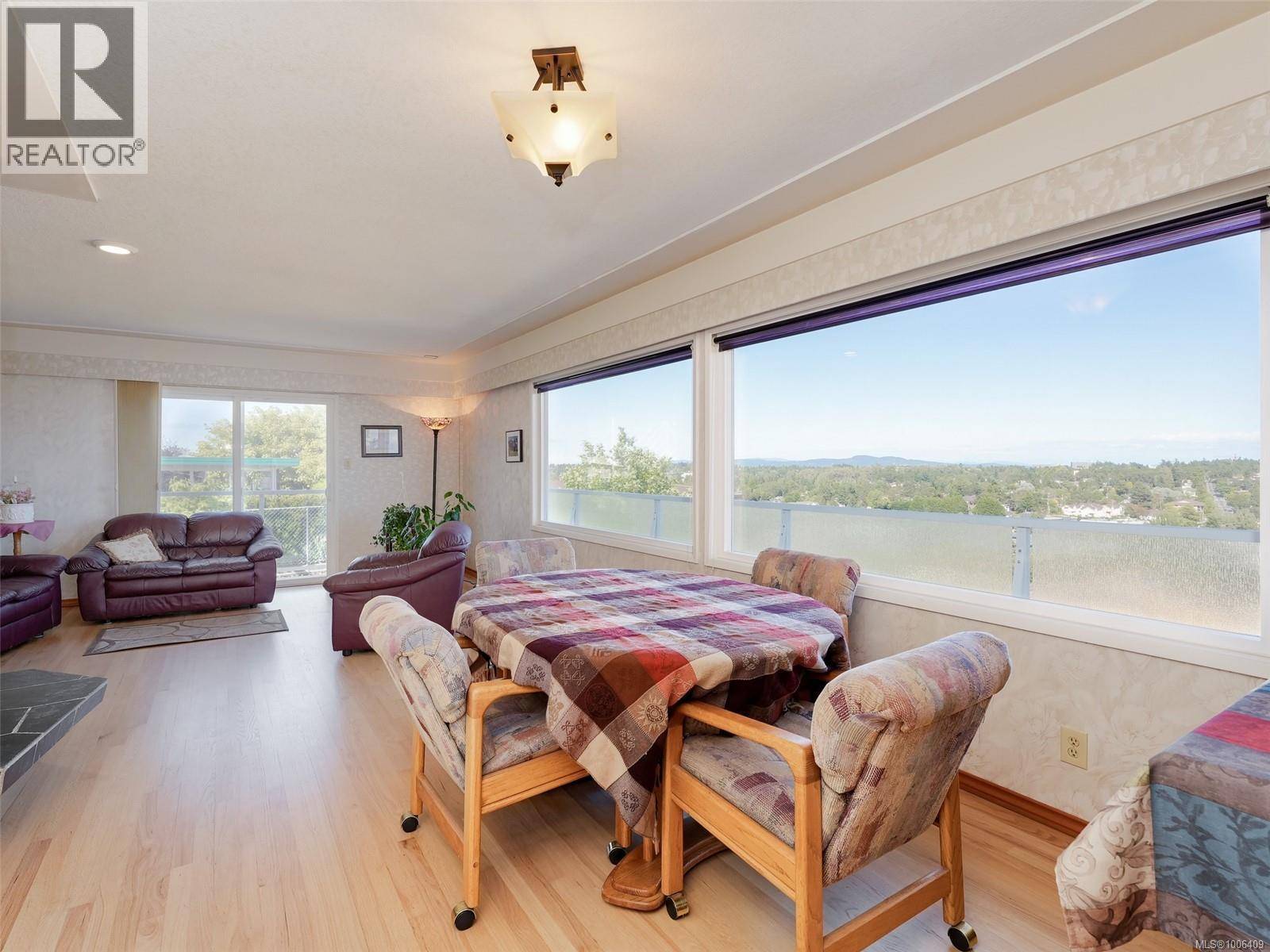 Saanich, BC V8P2E8,1472 Banff Pl