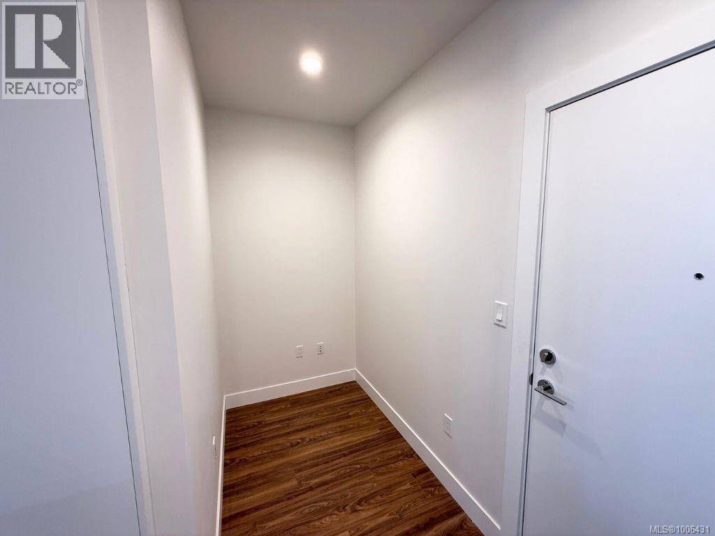 Nanaimo, BC V9V1W4,6320 Sentinal DR #107