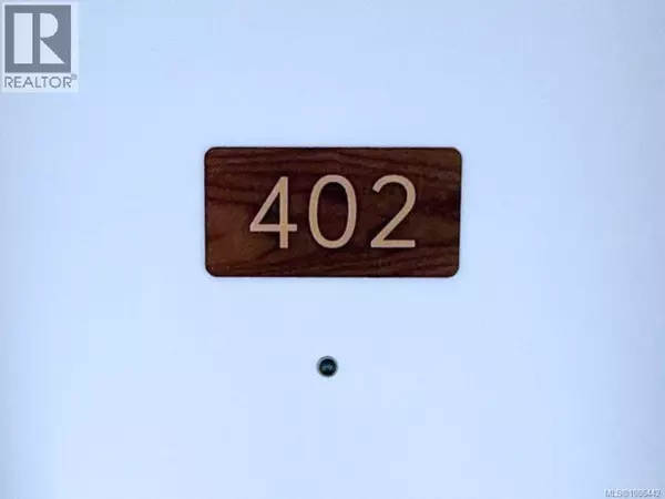 Nanaimo, BC V9V1W4,6320 Sentinal DR #402