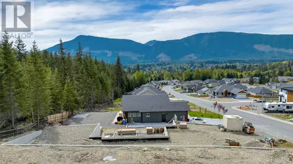 Lake Cowichan, BC V0R2G0,549 Mountain View Dr