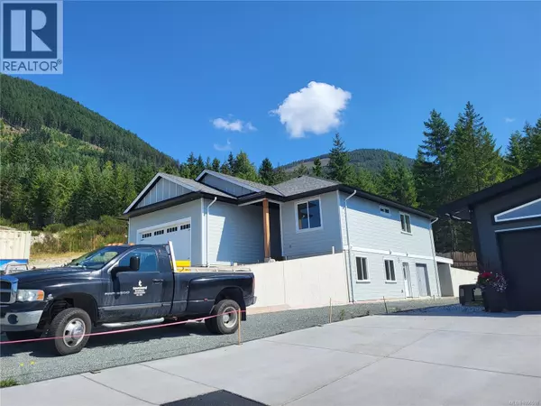 Lake Cowichan, BC V0R2G0,549 Mountain View Dr