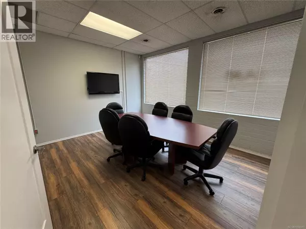 Parksville, BC V9P2G3,166 Island Hwy E