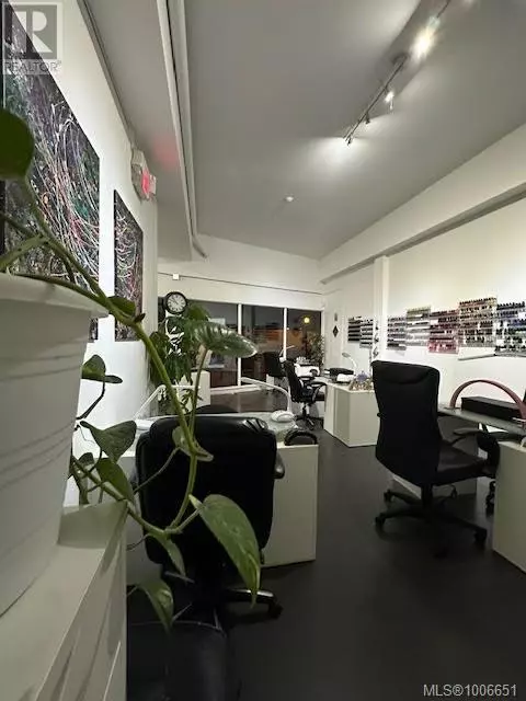 Nanaimo, BC V9R5B7,477 Wallace ST #B