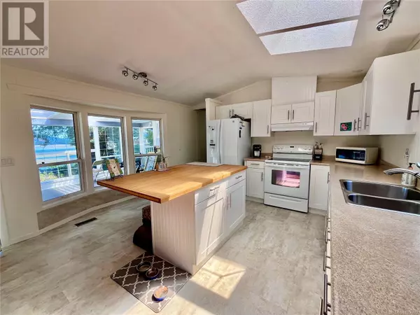 Nanaimo, BC V9R6L8,1000 Chase River RD #31