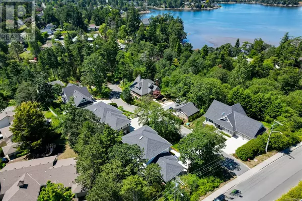 3147 Bowkett Pl, Saanich, BC V8Z1K9