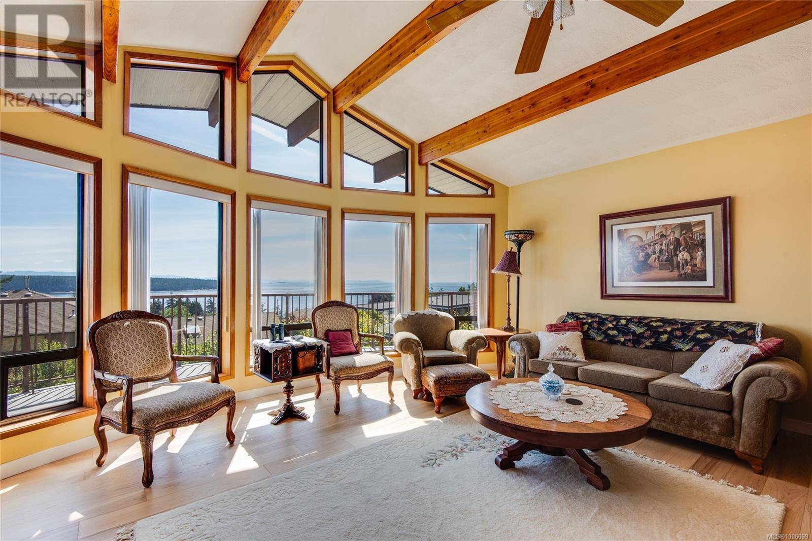 Campbell River, BC V9W2L7,241 McLean St S