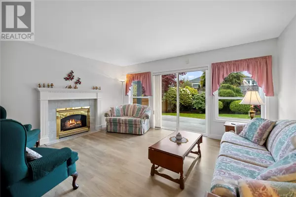 Qualicum Beach, BC V9K1T8,1274 Oceanside Dr