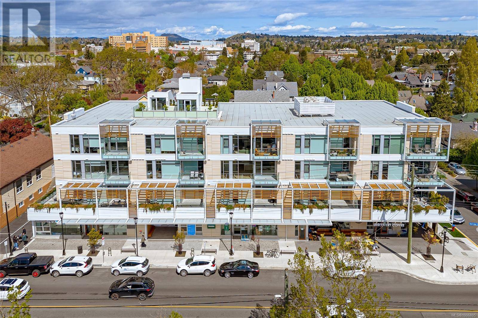 Victoria, BC V8R1C7,1916 Oak Bay AVE #405