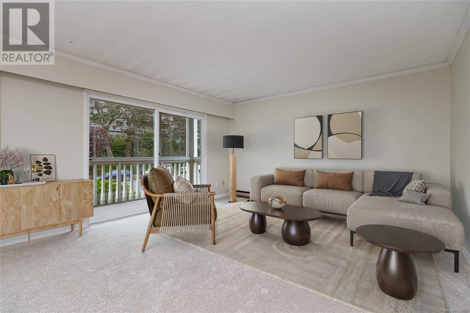 Victoria, BC V8V3H8,1115 Rockland AVE #201
