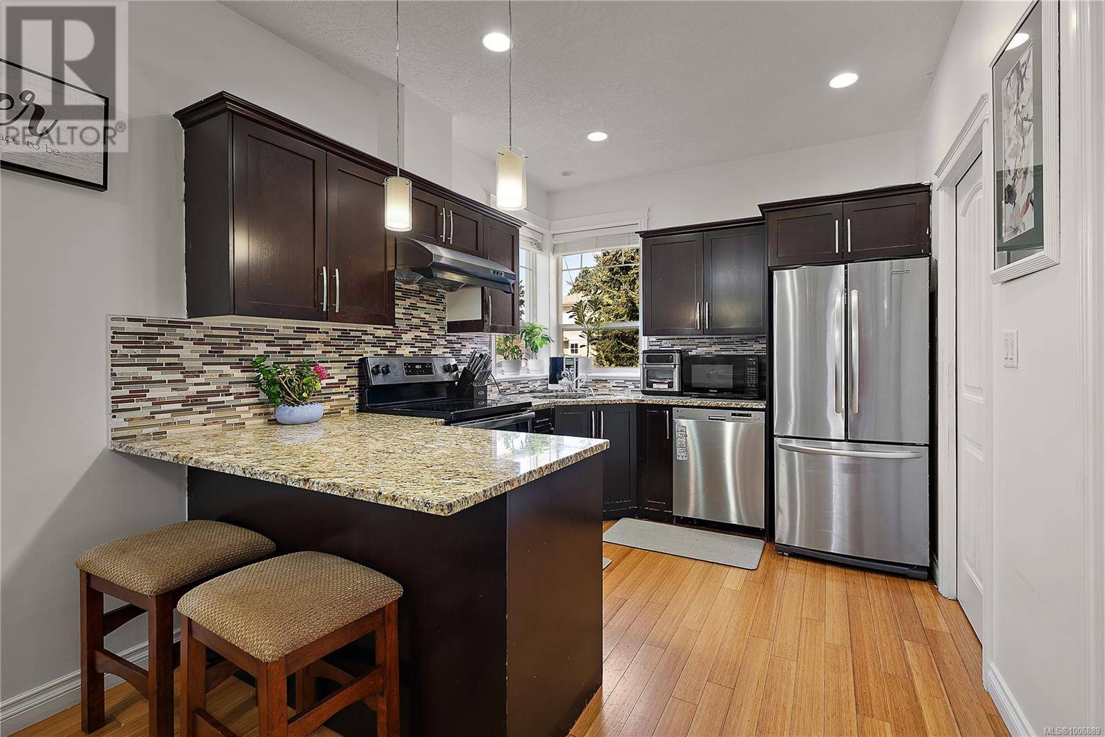 Langford, BC V9B3V1,2680 Peatt RD #205