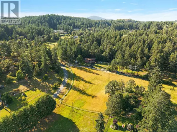 1649 Charlton Rd, Saanich, BC V9E2C8