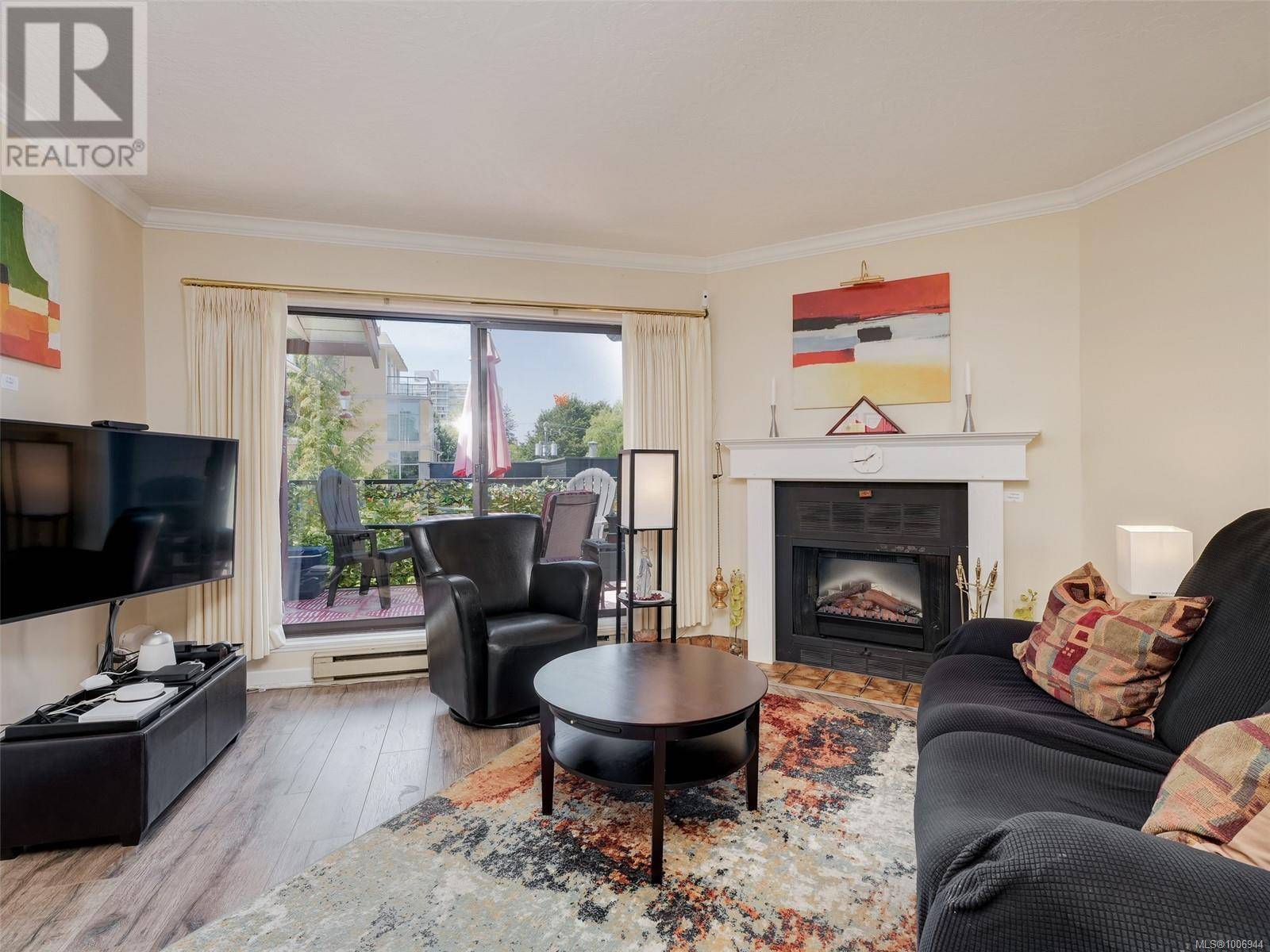 Victoria, BC V8V2H7,420 Parry ST #403