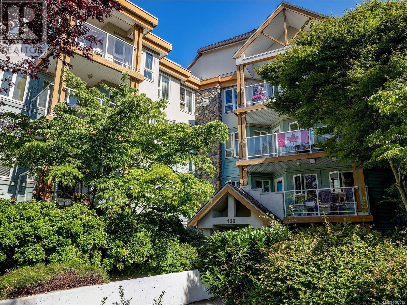 Saanich, BC V8Z7J1,490 Marsett PL #410