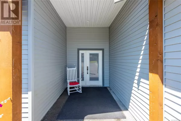 Campbell River, BC V9W5P4,100 McPhedran RD #13