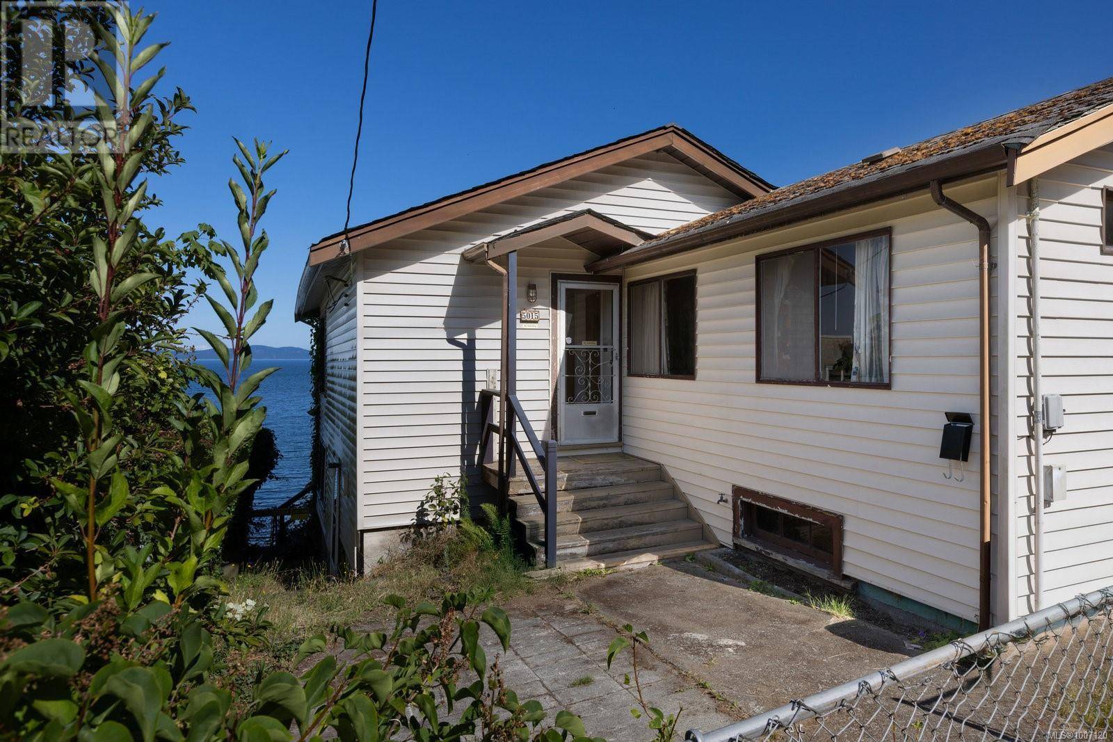Saanich, BC V8Y2K1,5015 Cordova Bay Rd