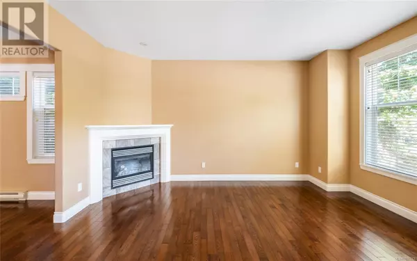 Victoria, BC V8V1R4,257 Michigan St