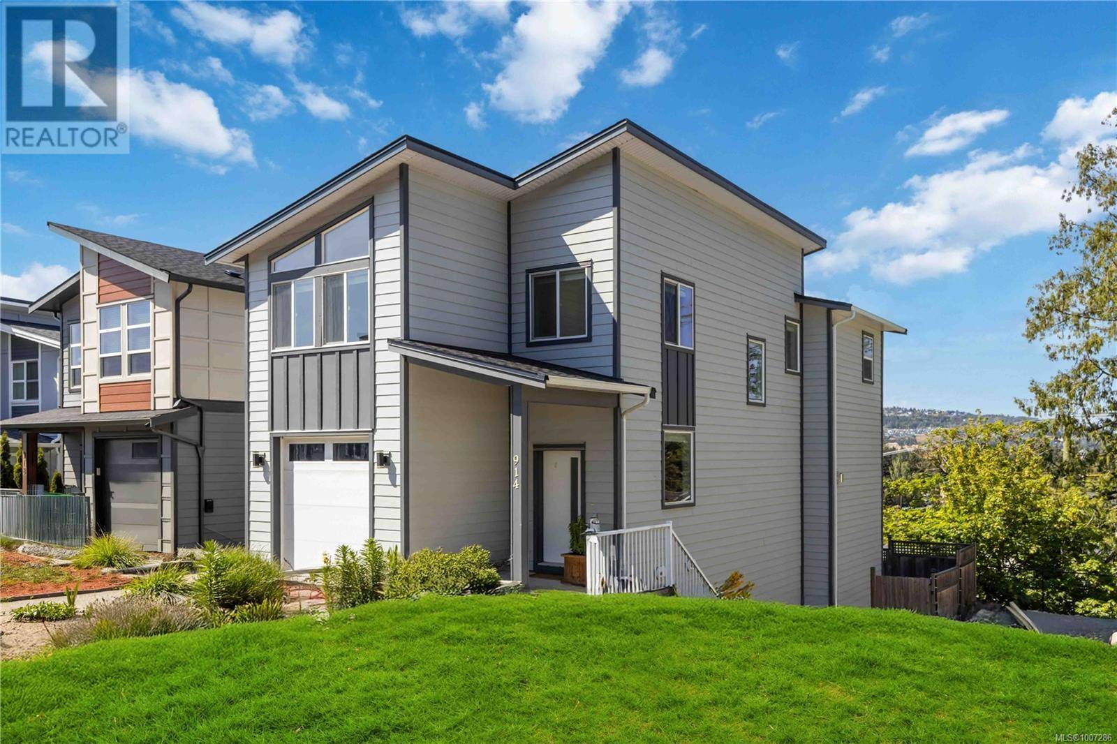 Langford, BC V9C2P4,914 Peace Keeping Cres