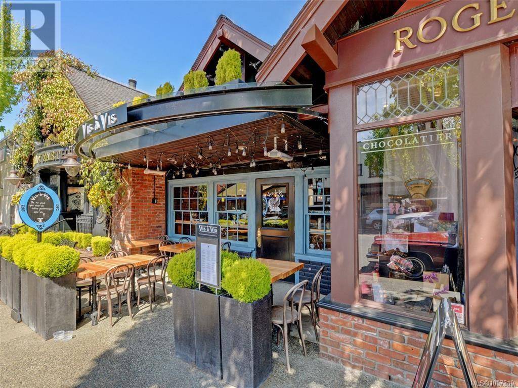 Oak Bay, BC V8S4X5,786 St. Patrick ST #2