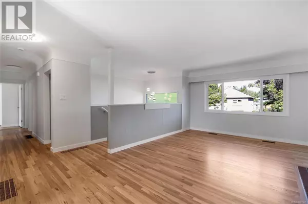 Victoria, BC V8T2J4,1431 Edgeware Rd
