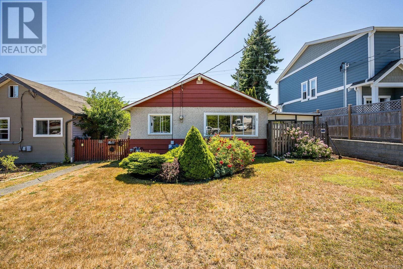 714 12th St, Courtenay, BC V9N1V4
