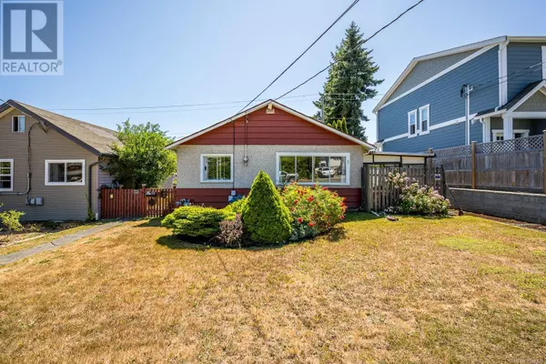 714 12th St, Courtenay, BC V9N1V4