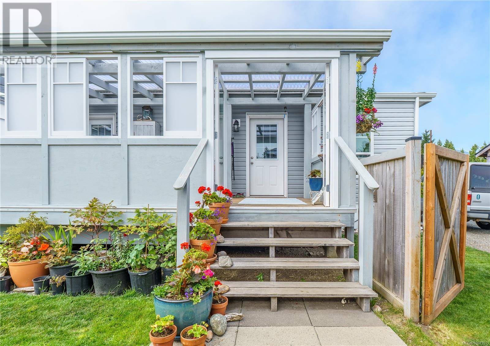 Ucluelet, BC V0R3A0,423 Humpback Pl