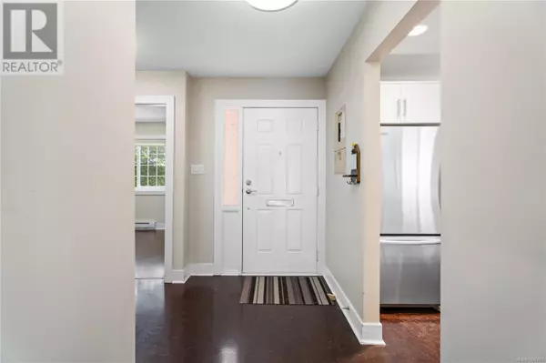 Saanich, BC V8P5M5,1507 QUEENSBURY AVE #3693