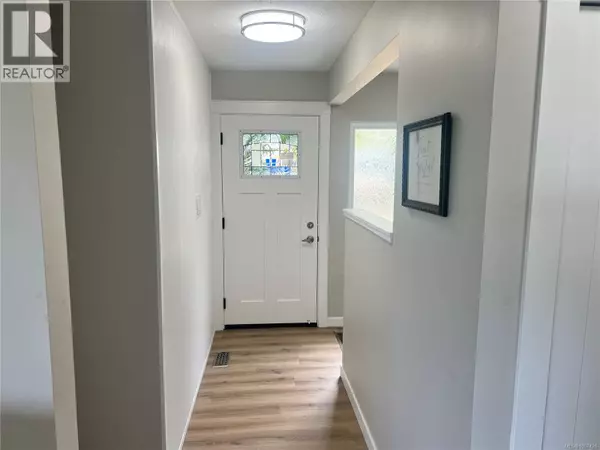 Ladysmith, BC V9G1T8,125 Arbutus Cres