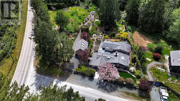 697 Crestwood Rd, Gabriola Island, BC V0R1X4