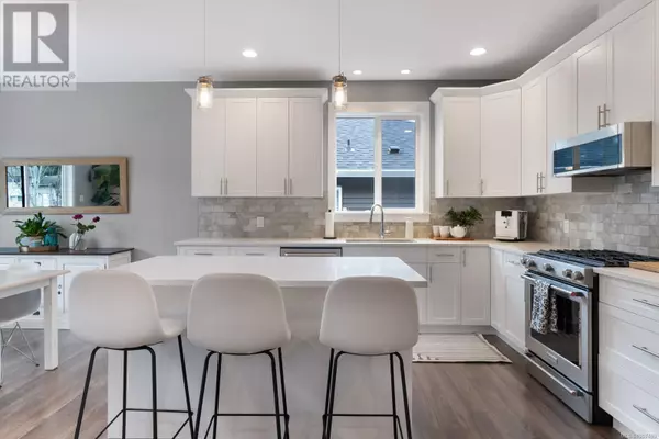 Nanaimo, BC V9R0H9,370 Cordan St