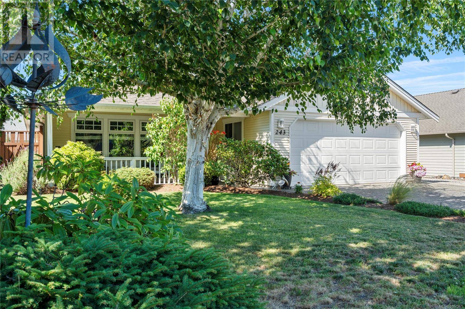 243 Lodgepole Dr, Parksville, BC V9P2Z1