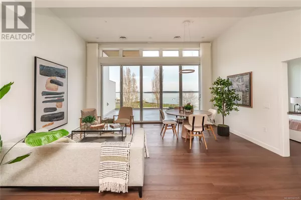 9570 Fifth ST #403, Sidney, BC V8L2W5