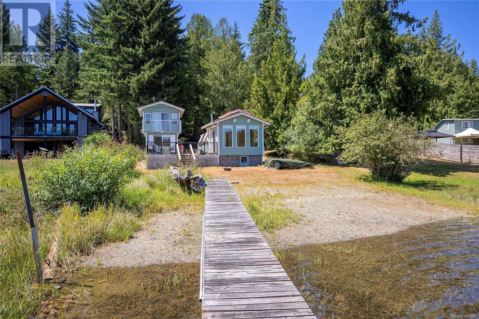 Qualicum Beach, BC V9K2L7,3104 Bay Rd