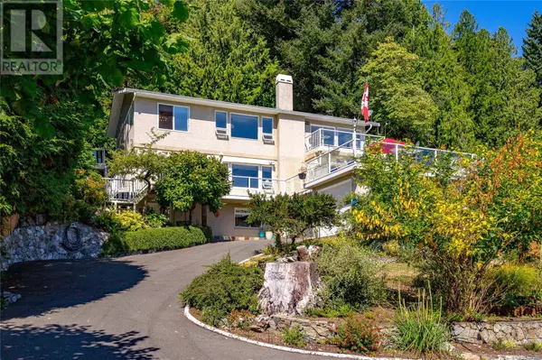 4964 Lochside Dr, Saanich, BC V8Y2E4