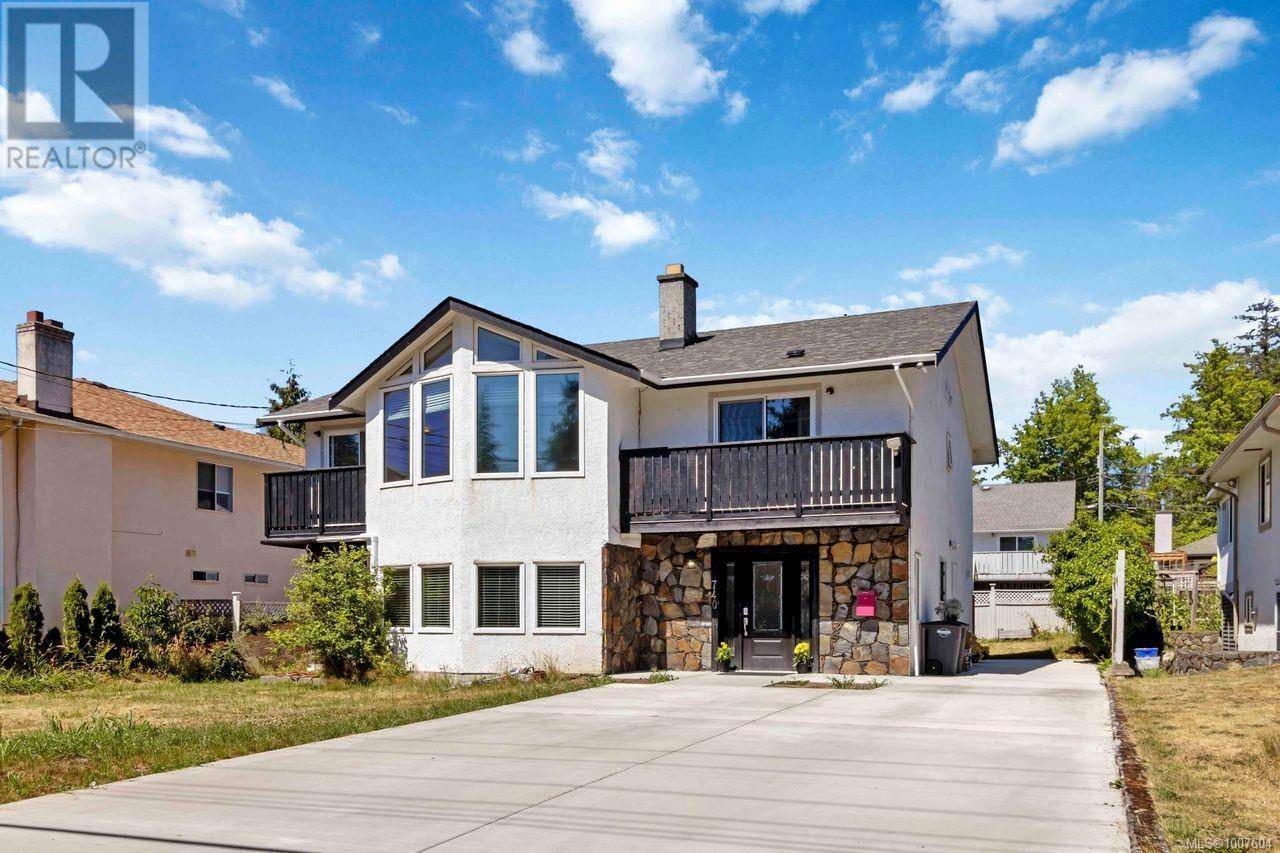740 Mann Ave, Saanich, BC V8Z3C2