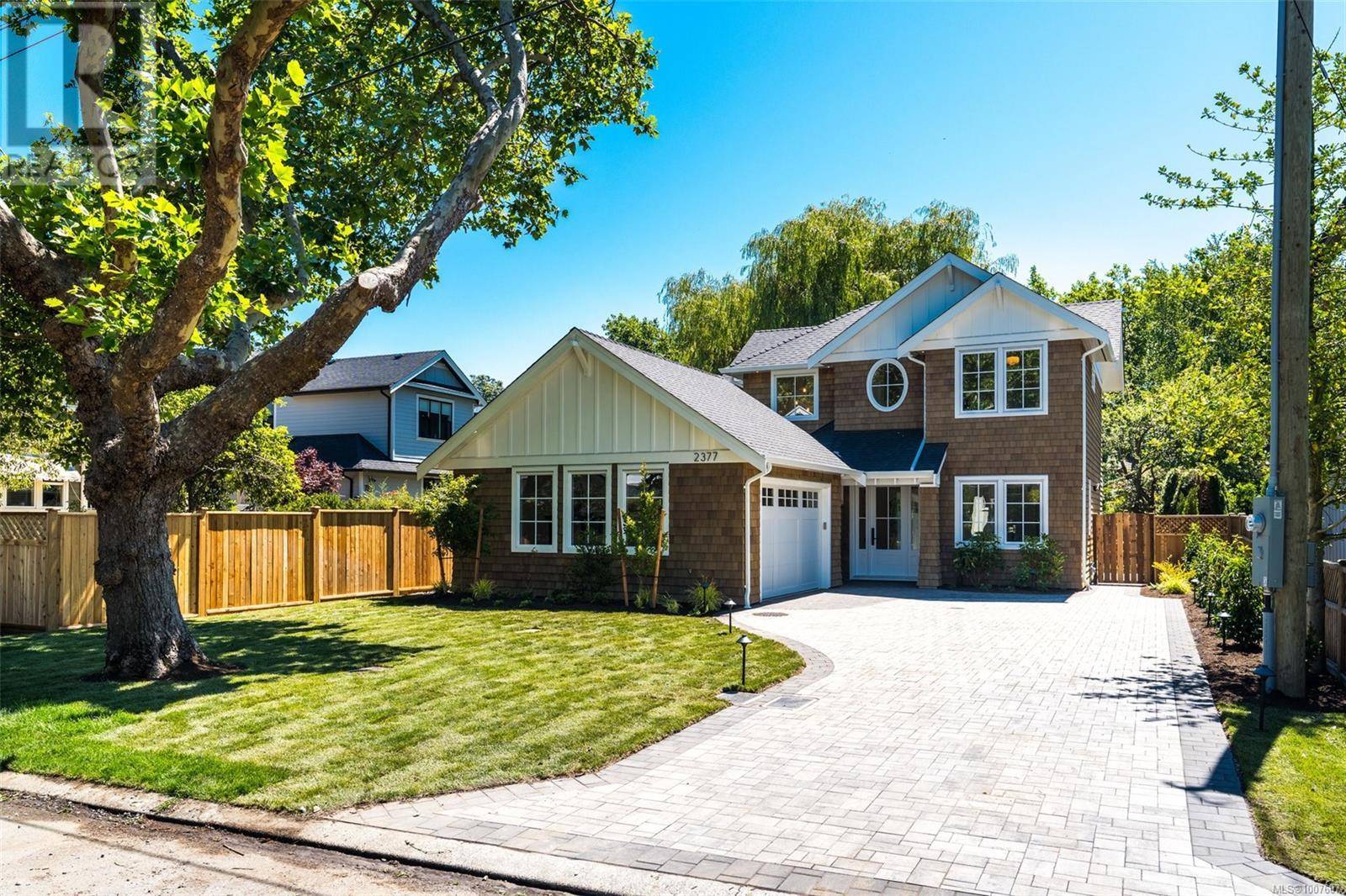 Oak Bay, BC V8S2X1,2377 Zela St
