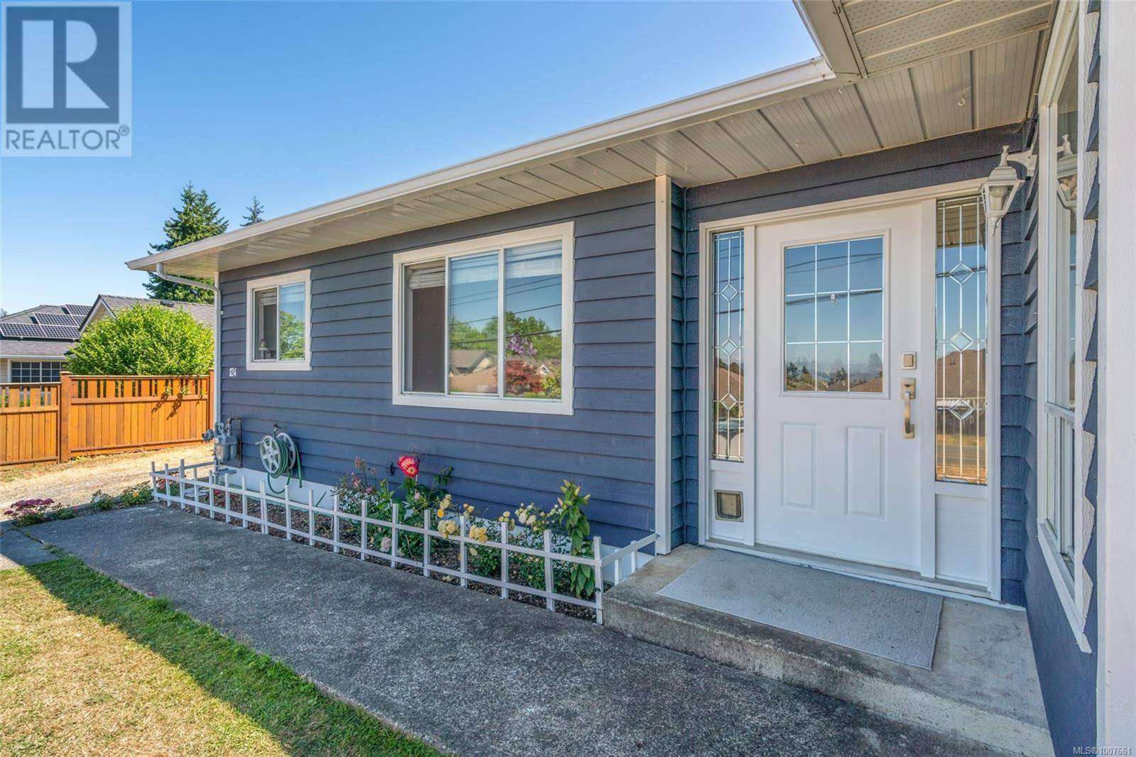 Qualicum Beach, BC V9K1R9,124 Garden Rd W