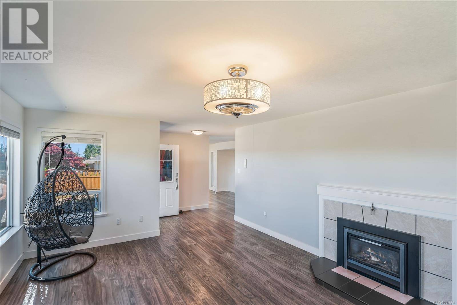 Qualicum Beach, BC V9K1R9,124 Garden Rd W