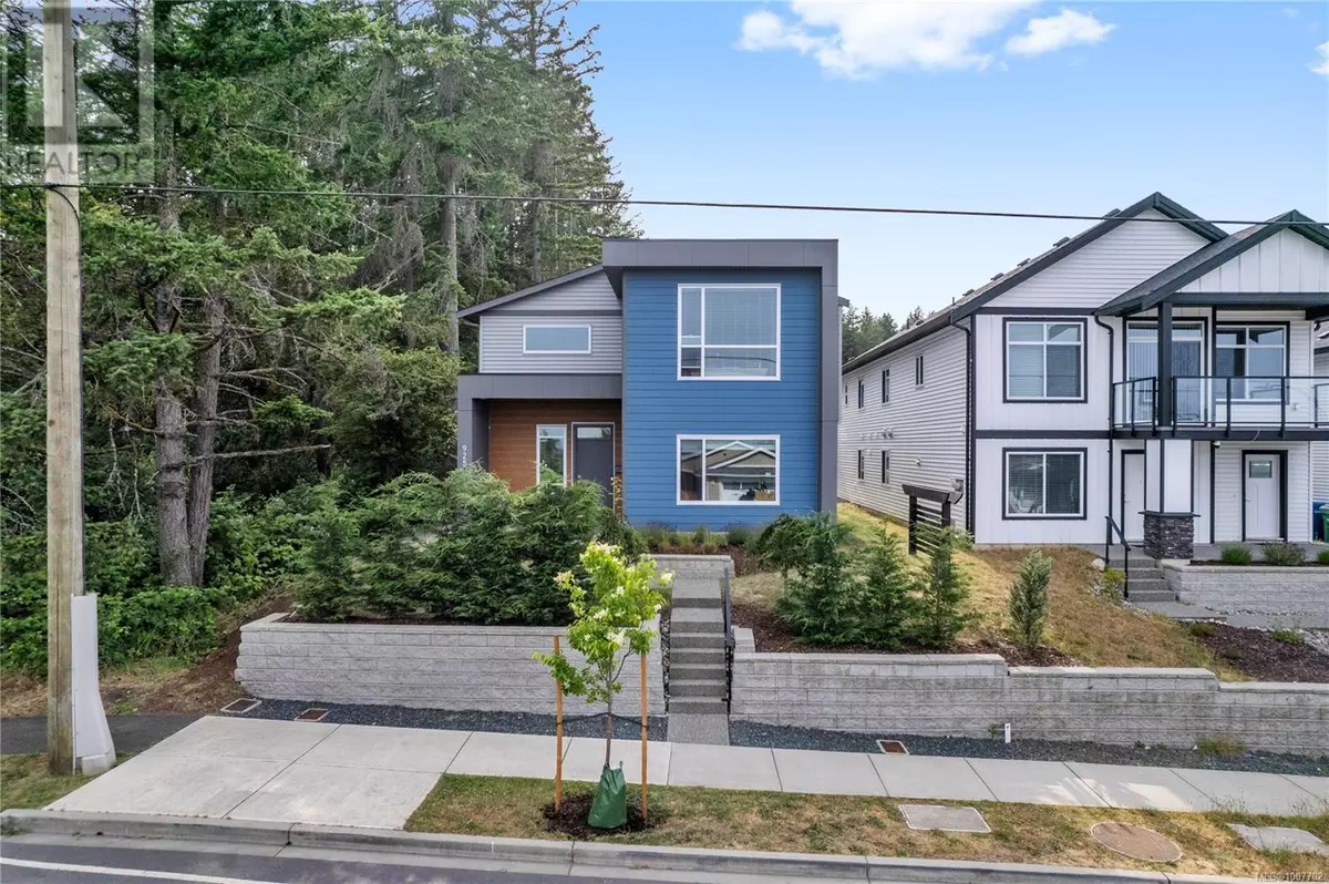 Nanaimo, BC V9R3T4,925 Howard Ave