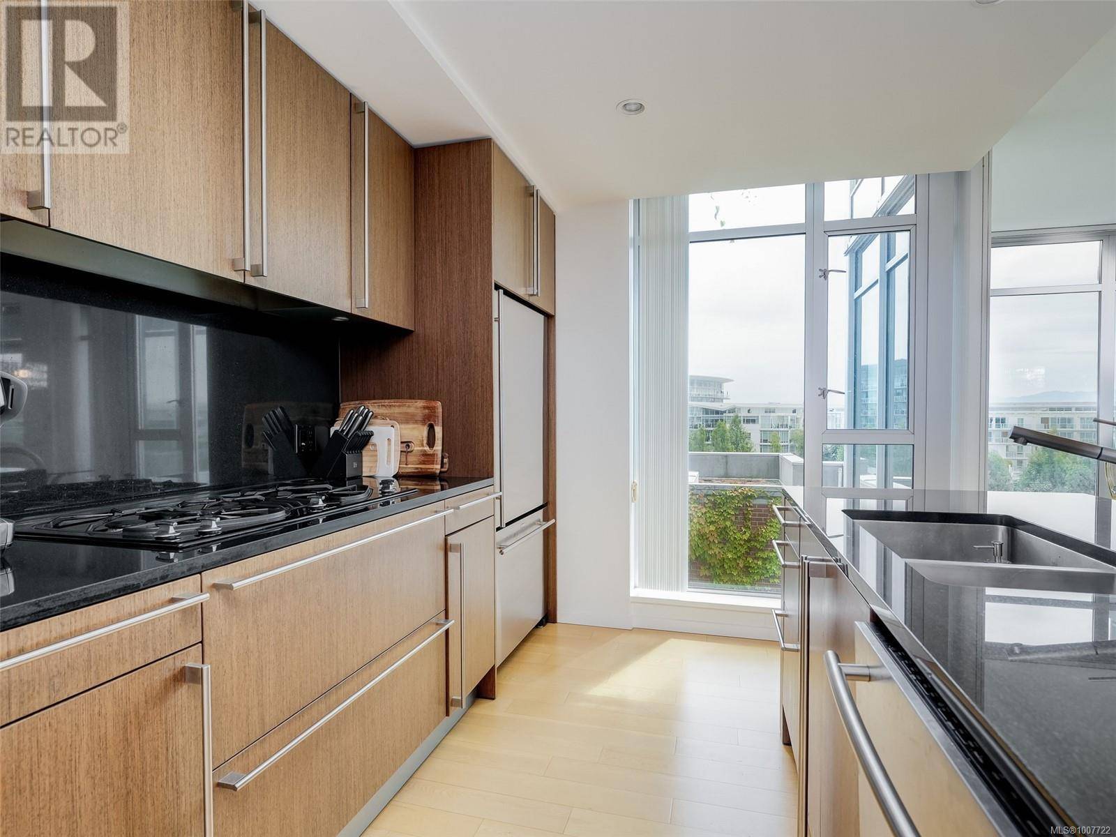 Victoria, BC V9A0A1,100 SAGHALIE RD #206