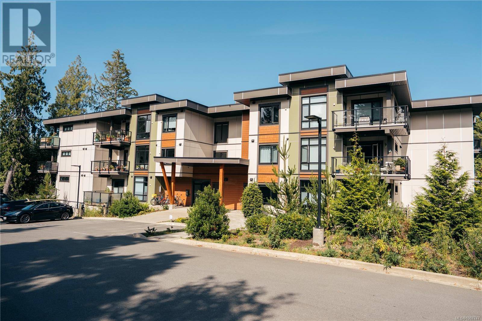 700 Yew Wood RD #306, Tofino, BC V0R2Z0