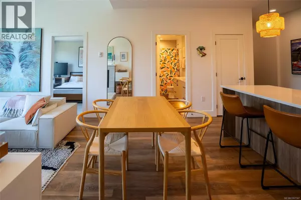 Tofino, BC V0R2Z0,700 Yew Wood RD #306